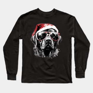 Magical Christmas Labrador in the snow: cute four-legged friend with festive hat Long Sleeve T-Shirt